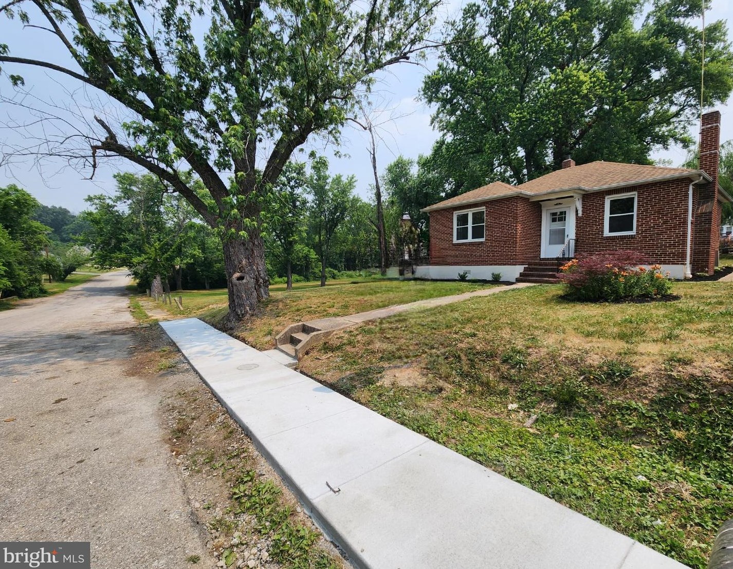 5207 Arbutus Ave, Baltimore MD  21227-2505 exterior