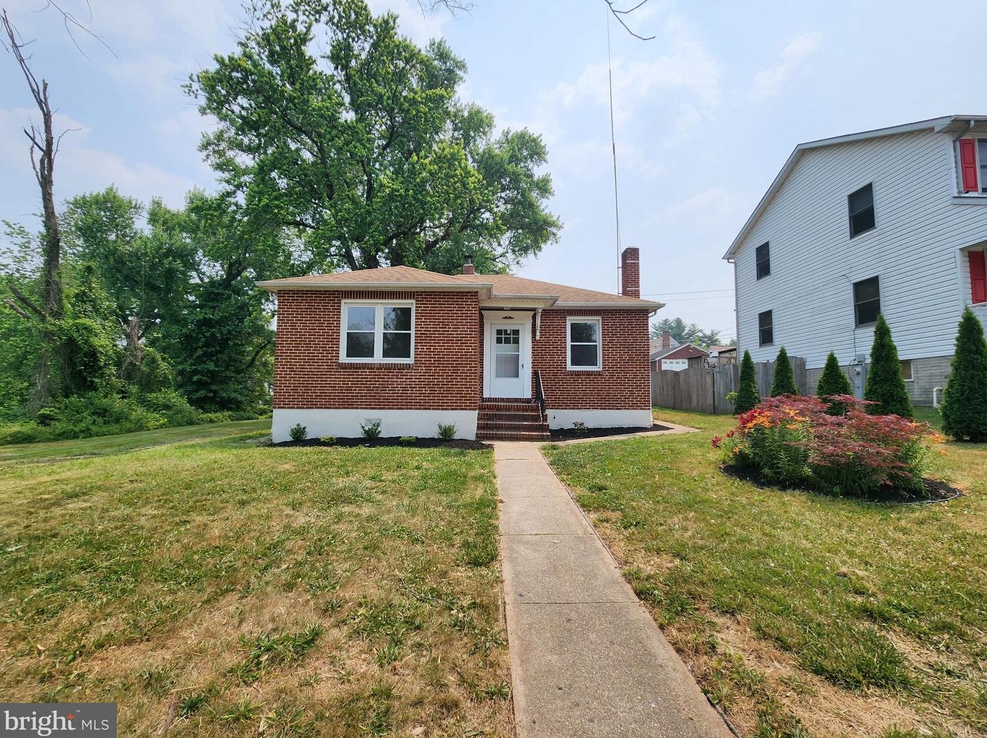 5207 Arbutus Ave, Baltimore MD  21227-2505 exterior