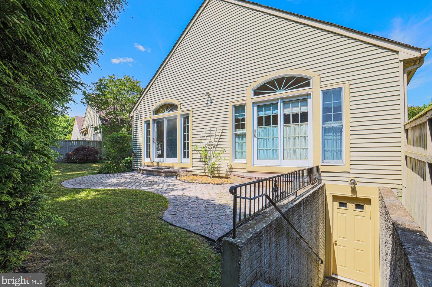 6 Stone Gate Ct, Baltimore MD  21208-1000 exterior