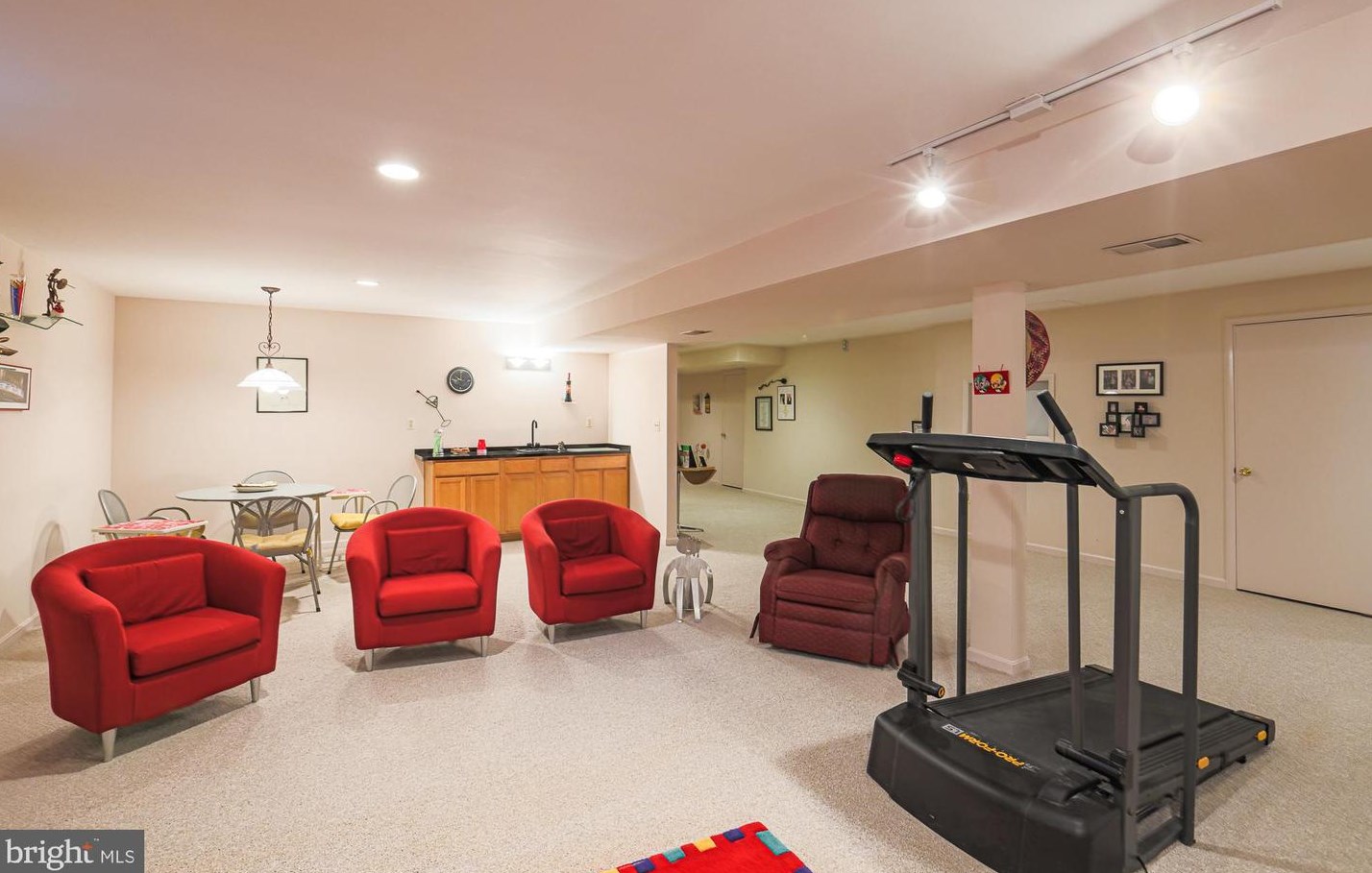 6 Stone Gate Ct, Baltimore MD  21208-1000 exterior