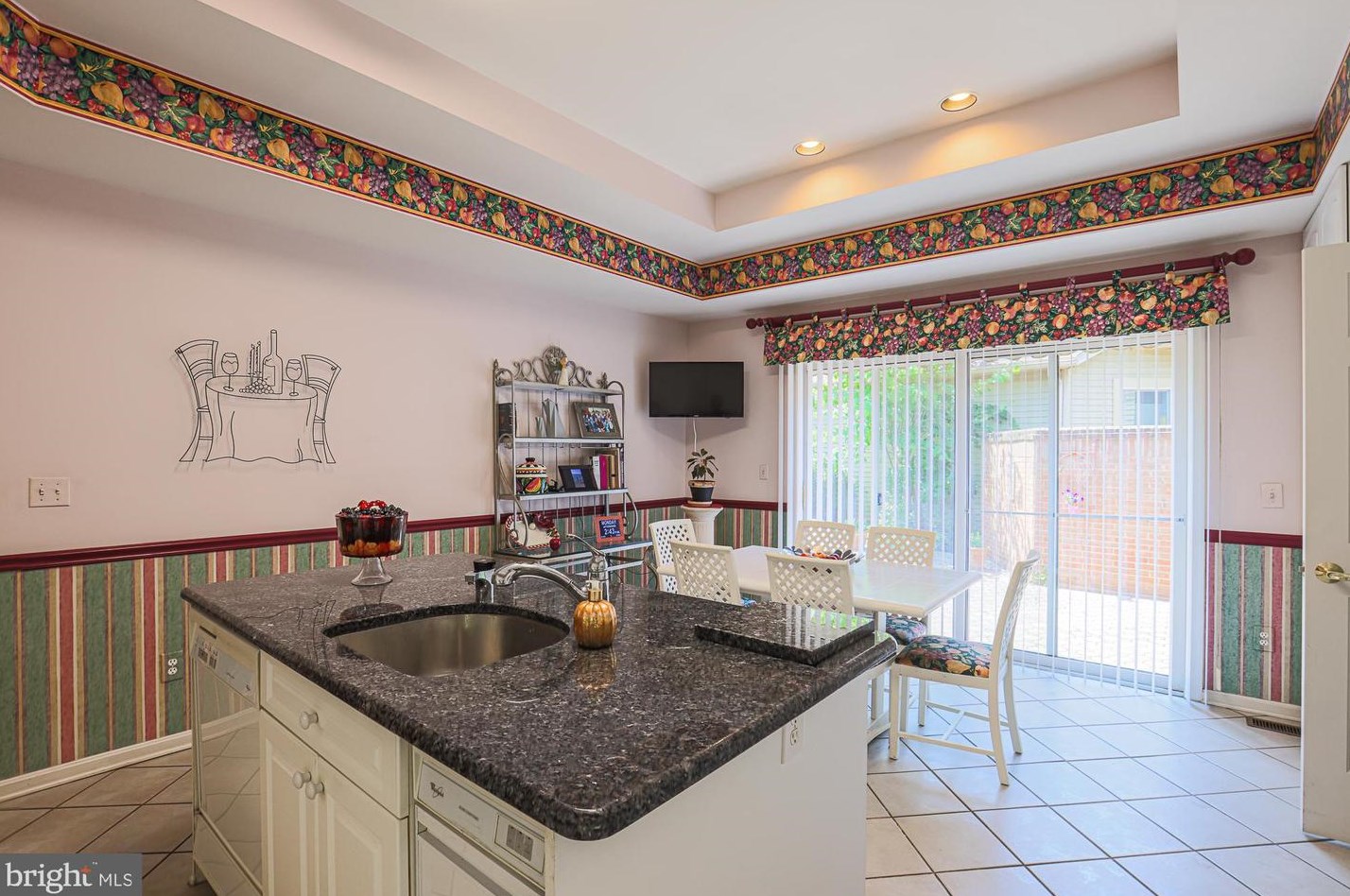 6 Stone Gate Ct, Baltimore MD  21208-1000 exterior