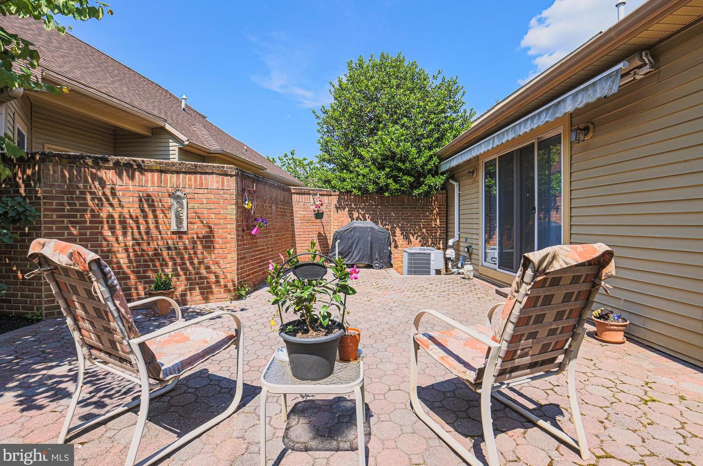 6 Stone Gate Ct, Baltimore MD  21208-1000 exterior