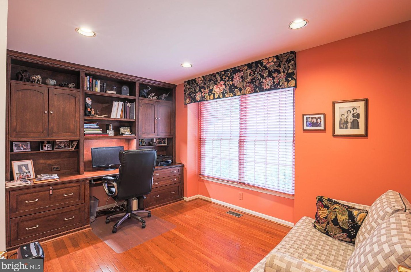 6 Stone Gate Ct, Baltimore MD  21208-1000 exterior