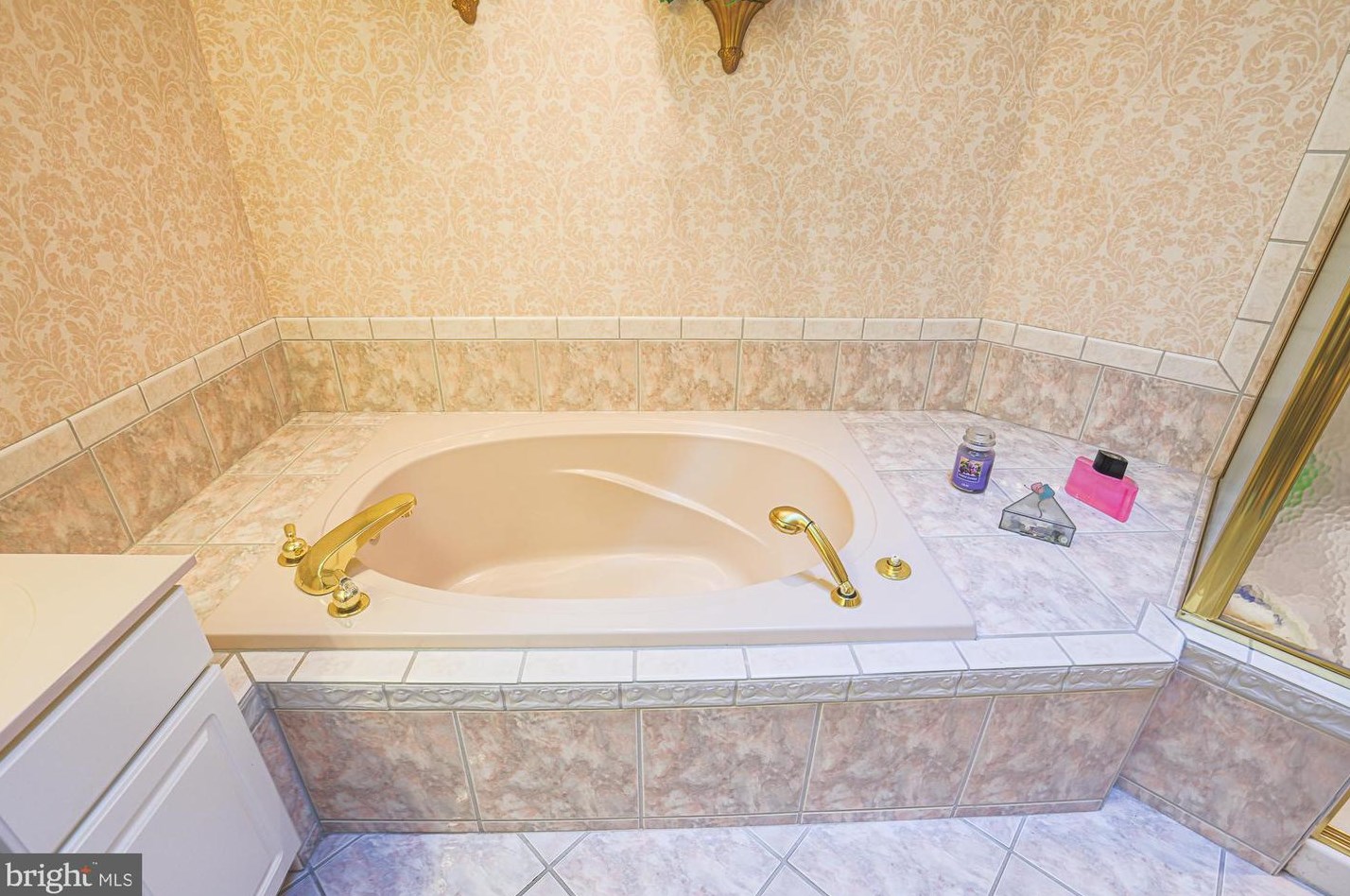 6 Stone Gate Ct, Baltimore MD  21208-1000 exterior