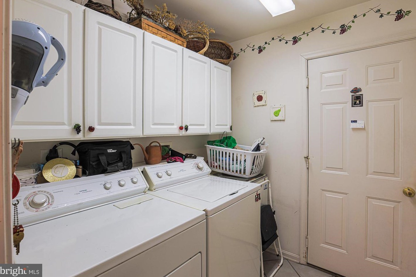 6 Stone Gate Ct, Baltimore MD  21208-1000 exterior