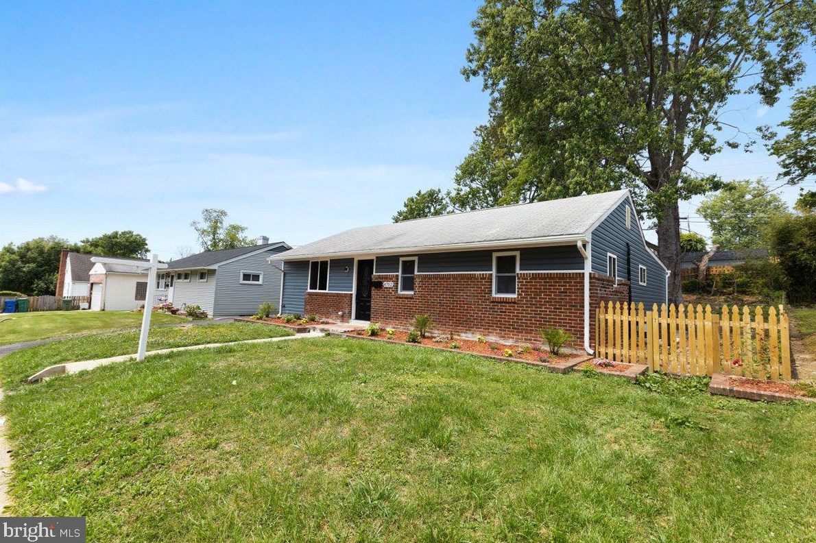 4702 Mawani Rd, Baltimore, MD 21206-1314