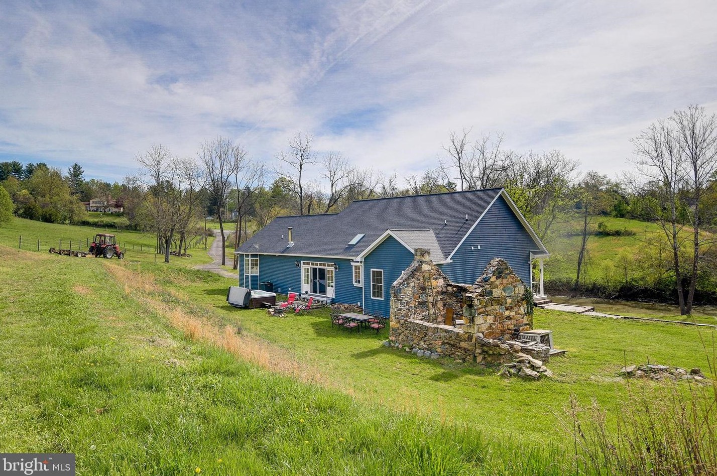 8523 Dogwood Rd, Baltimore MD  21244-1215 exterior