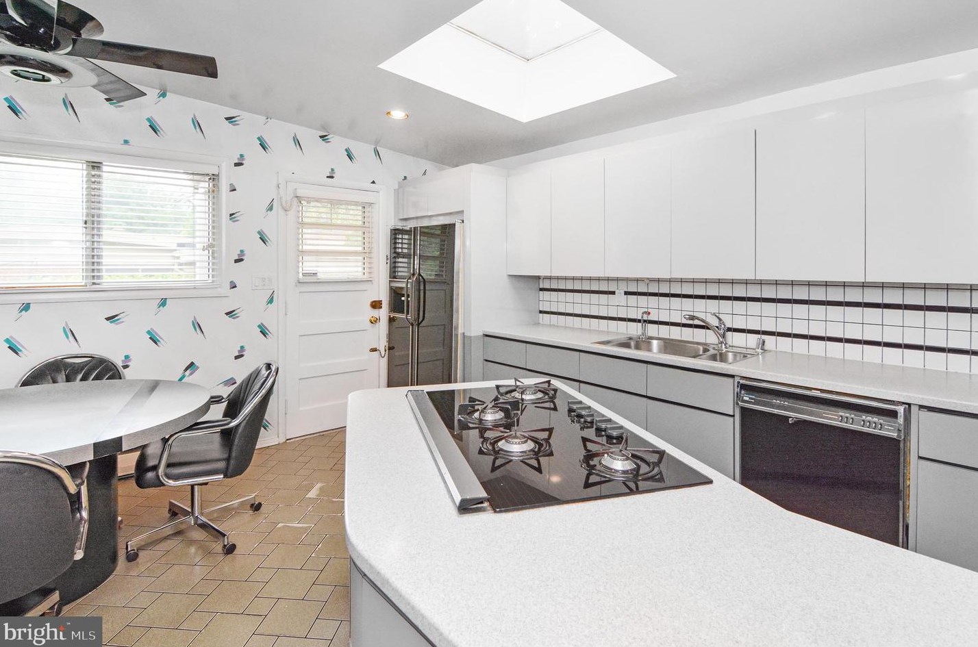 3220 Midfield Rd, Baltimore, MD 21208-4420
