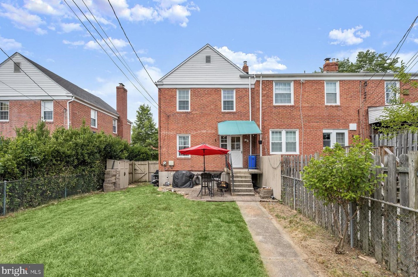 1620 Feldbrook Rd, Baltimore MD  21286-8318 exterior
