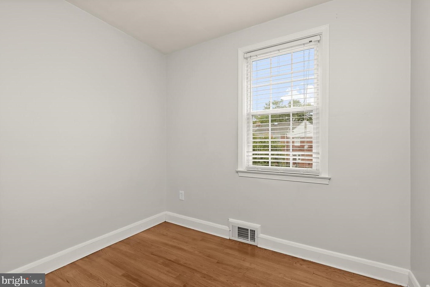1620 Feldbrook Rd, Baltimore MD  21286-8318 exterior