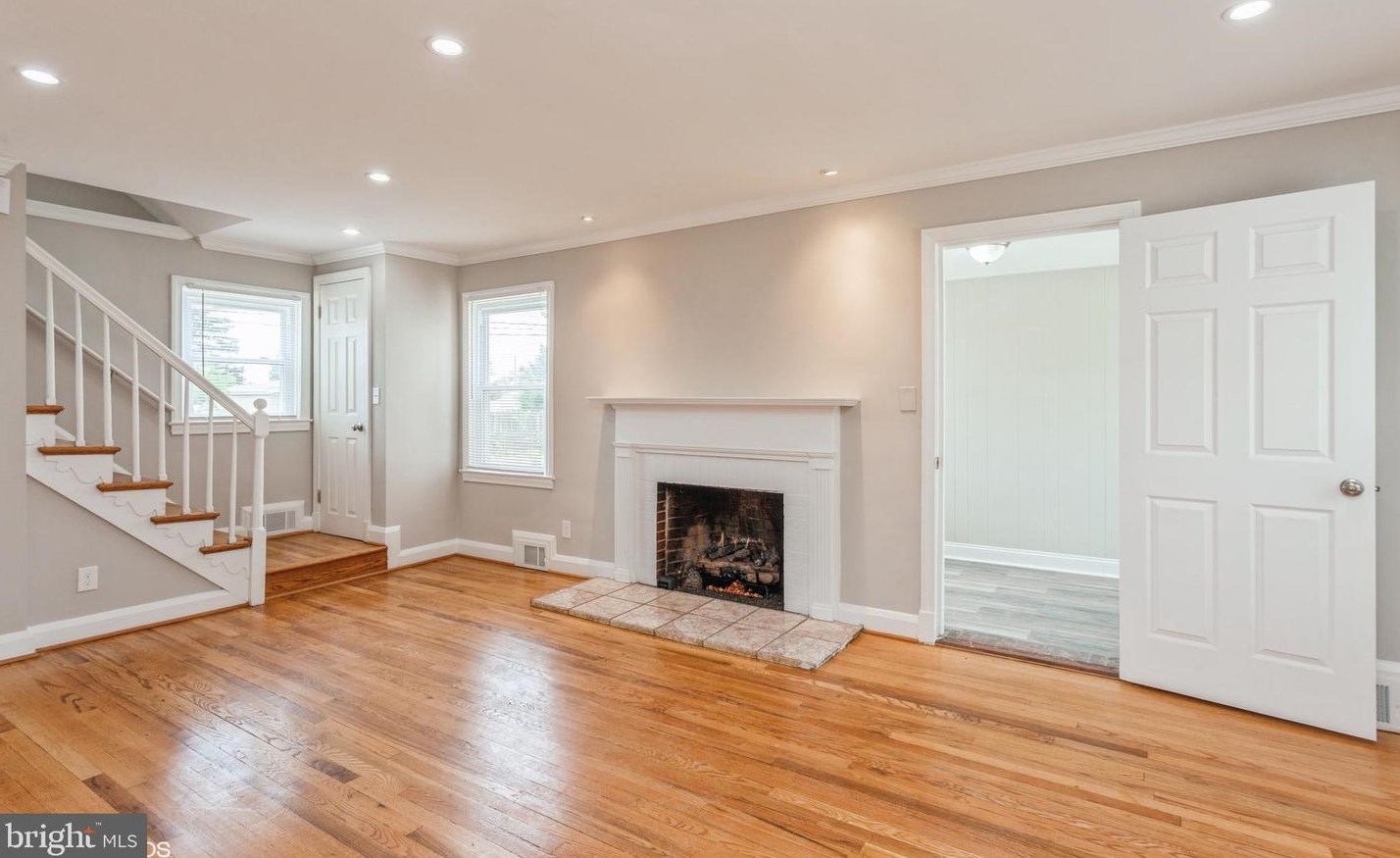 719 Milford Mill Rd, Baltimore, MD 21208-5807