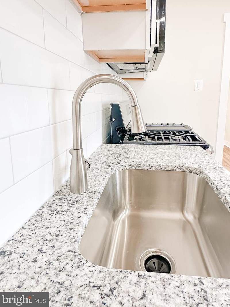 229 Ashwood Rd, Baltimore MD  21222-2302 exterior