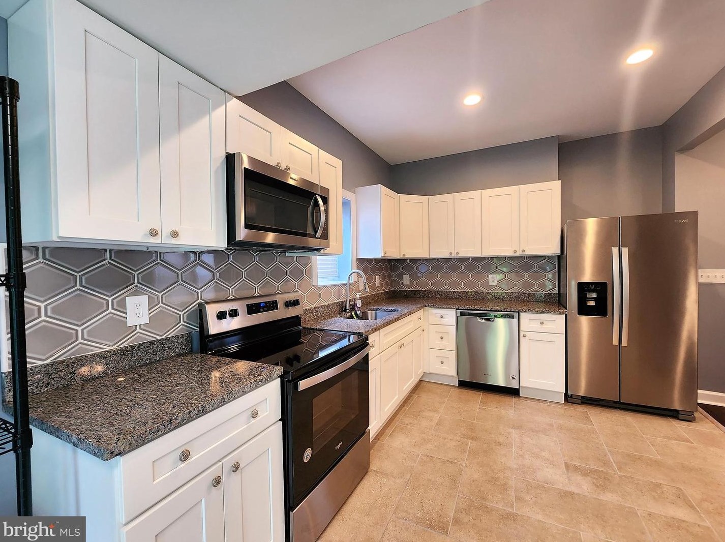 223 Carroll Island Rd #a, Baltimore, MD 21220