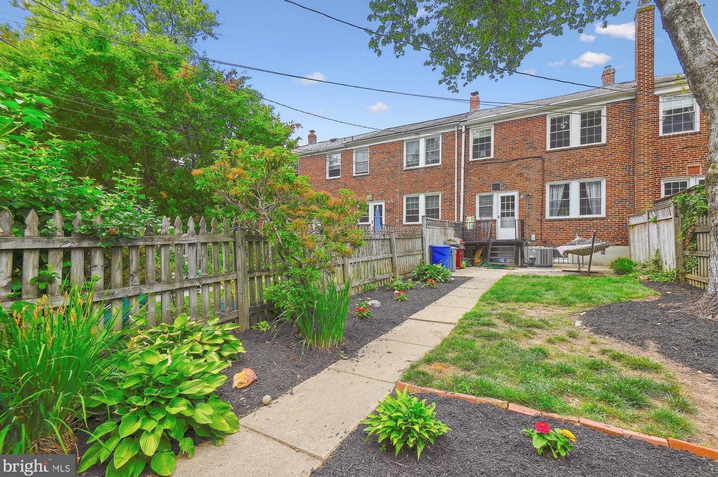 209 Gaywood Rd, Baltimore MD  21212-1710 exterior