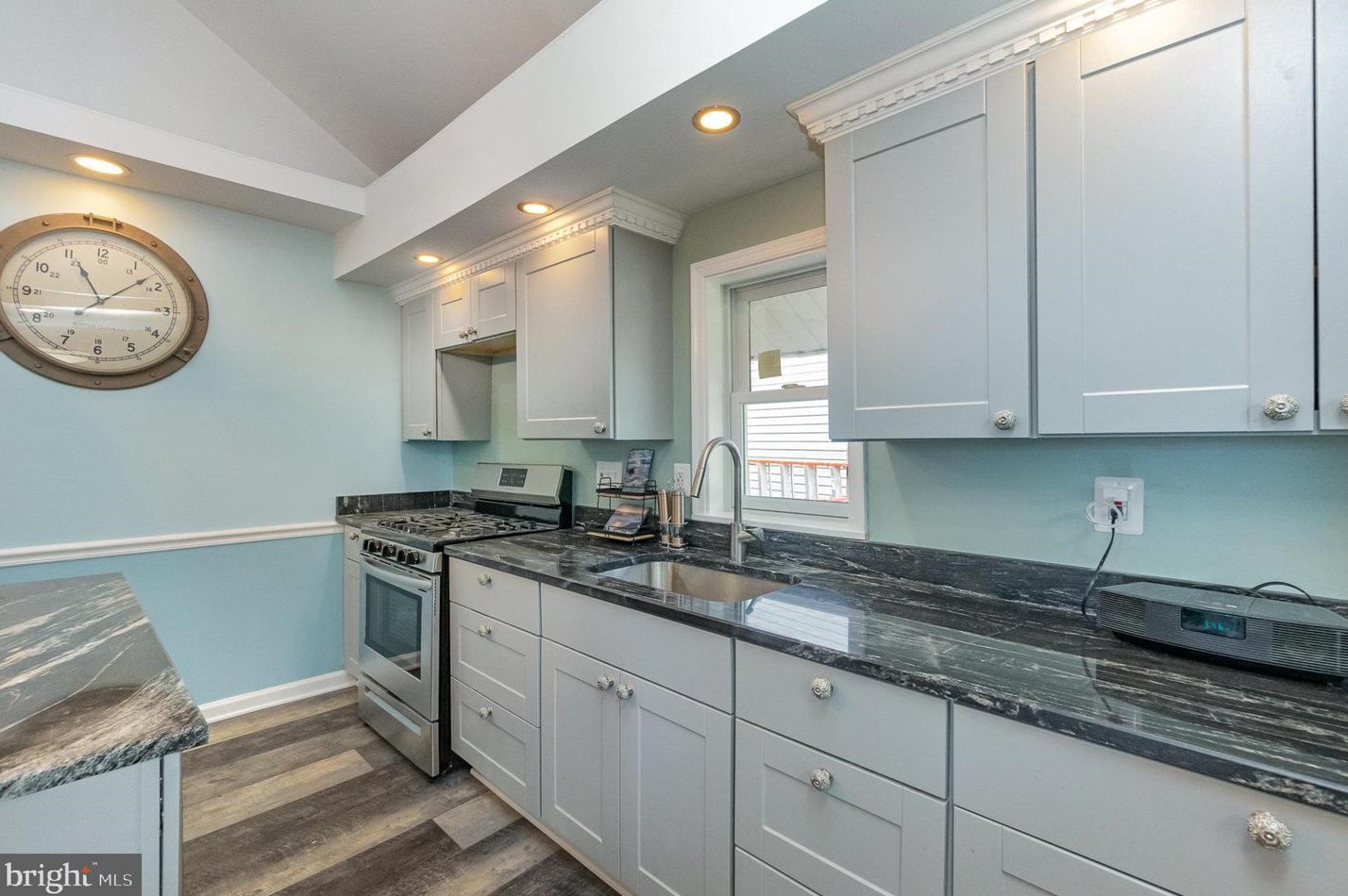 7900 Bridge Ave, Baltimore, MD 21237-2703