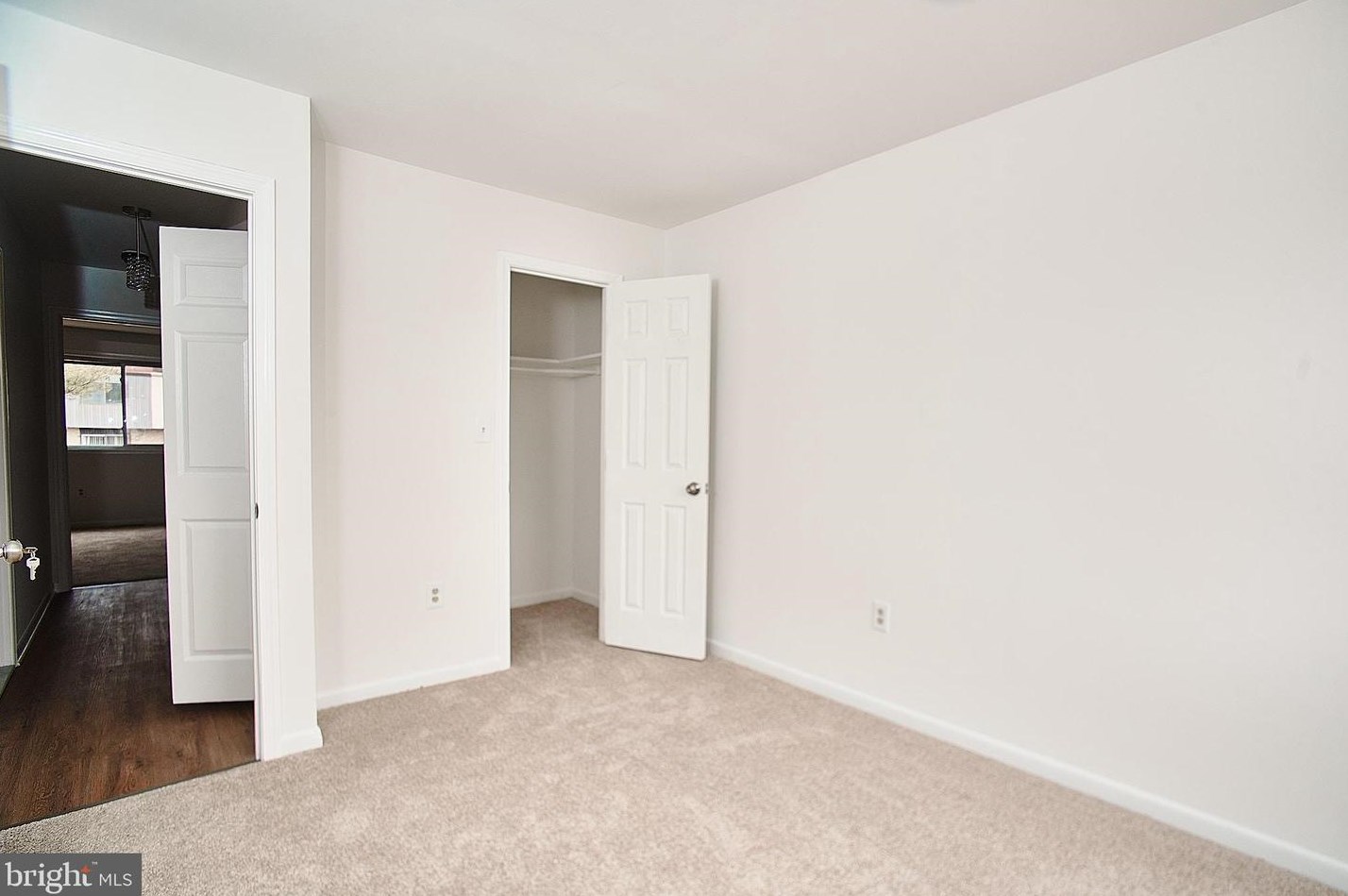 8116 Salt Lake Dr, Baltimore, MD 21244-3701