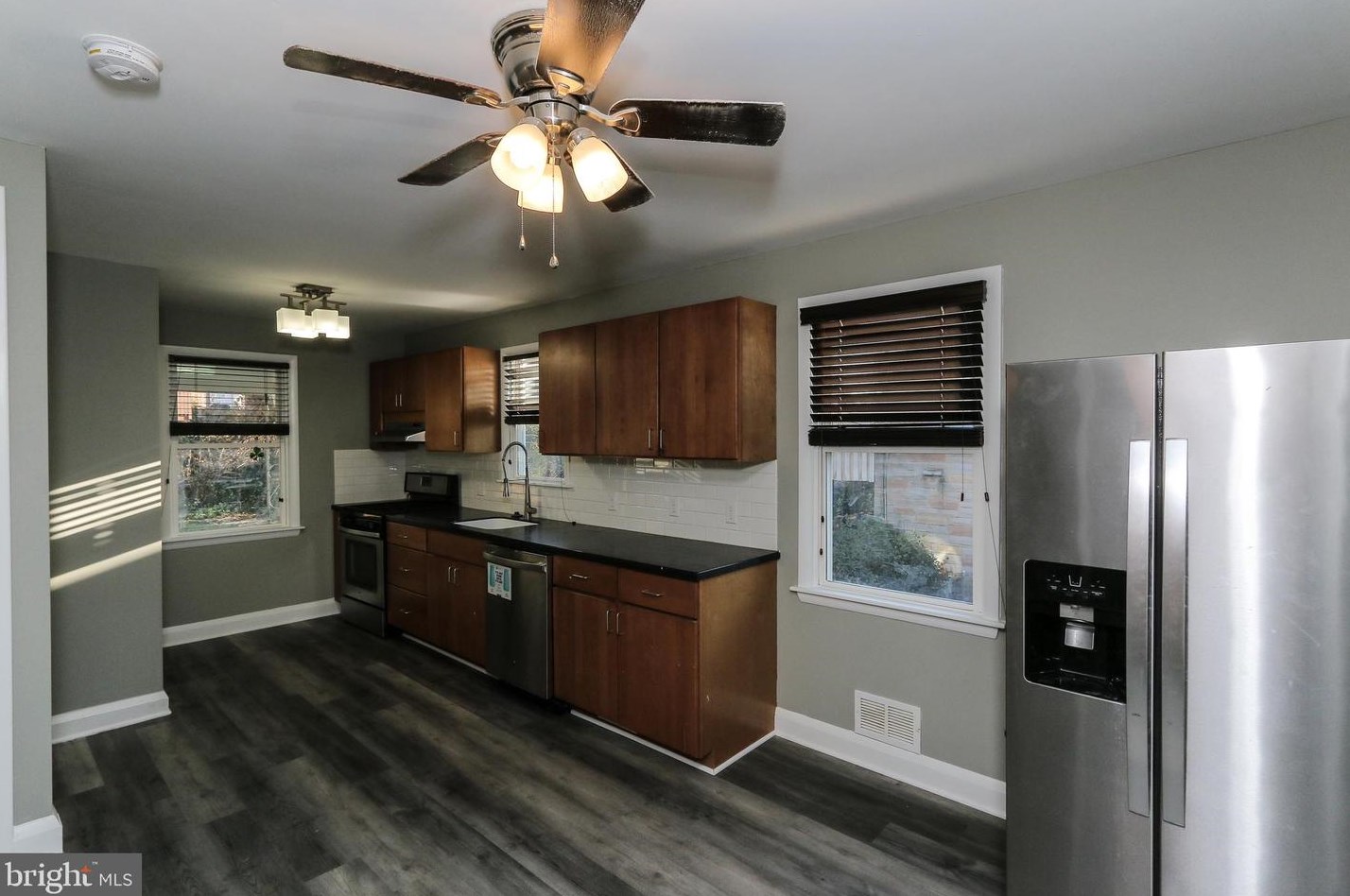 2502 Hillcrest Ave, Baltimore MD  21234-6241 exterior