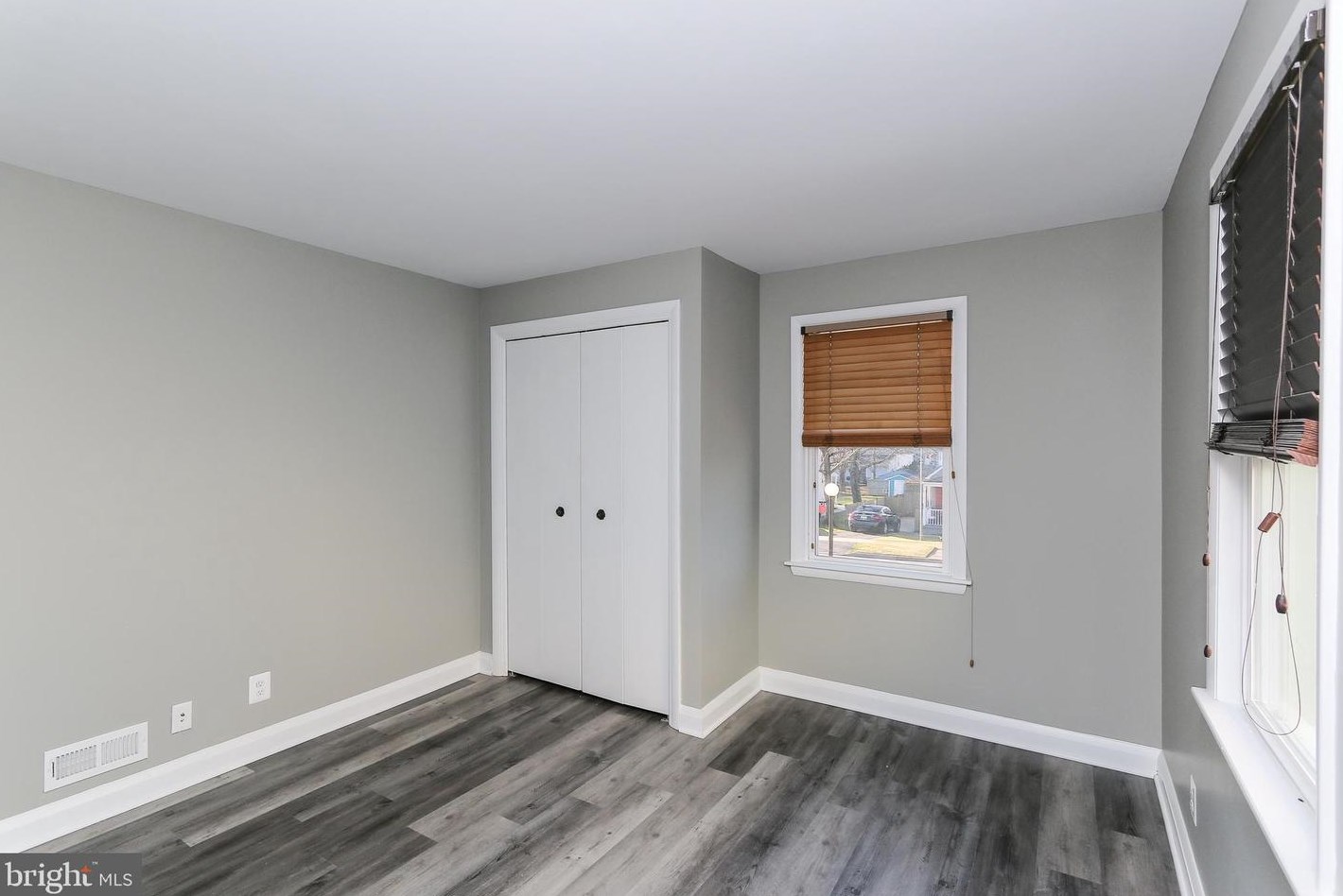 2502 Hillcrest Ave, Baltimore MD  21234-6241 exterior