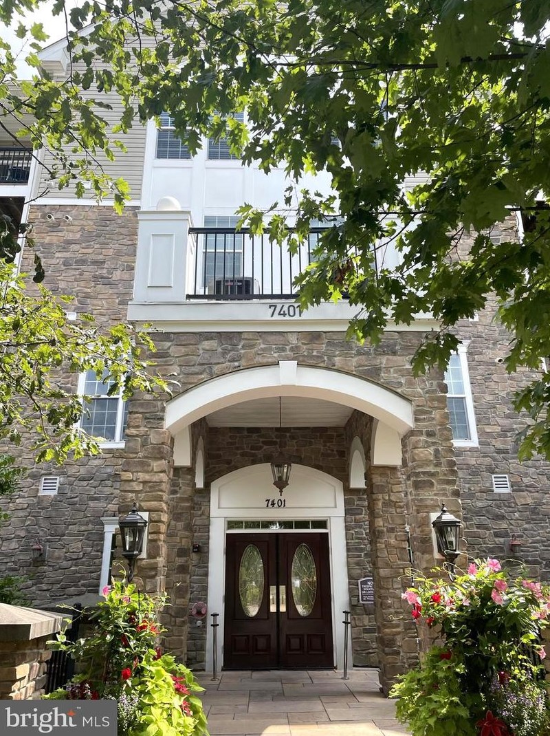 7401 Travertine Dr Unit 302, Baltimore, MD 21209