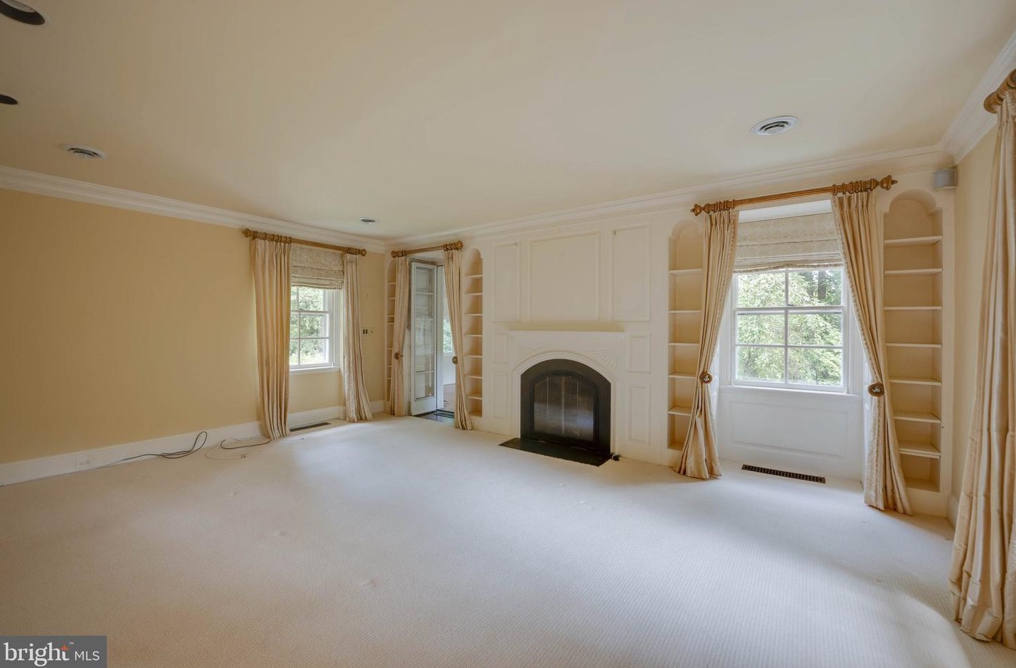 8410 Park Hts Ave, Baltimore MD 21215-6730 exterior