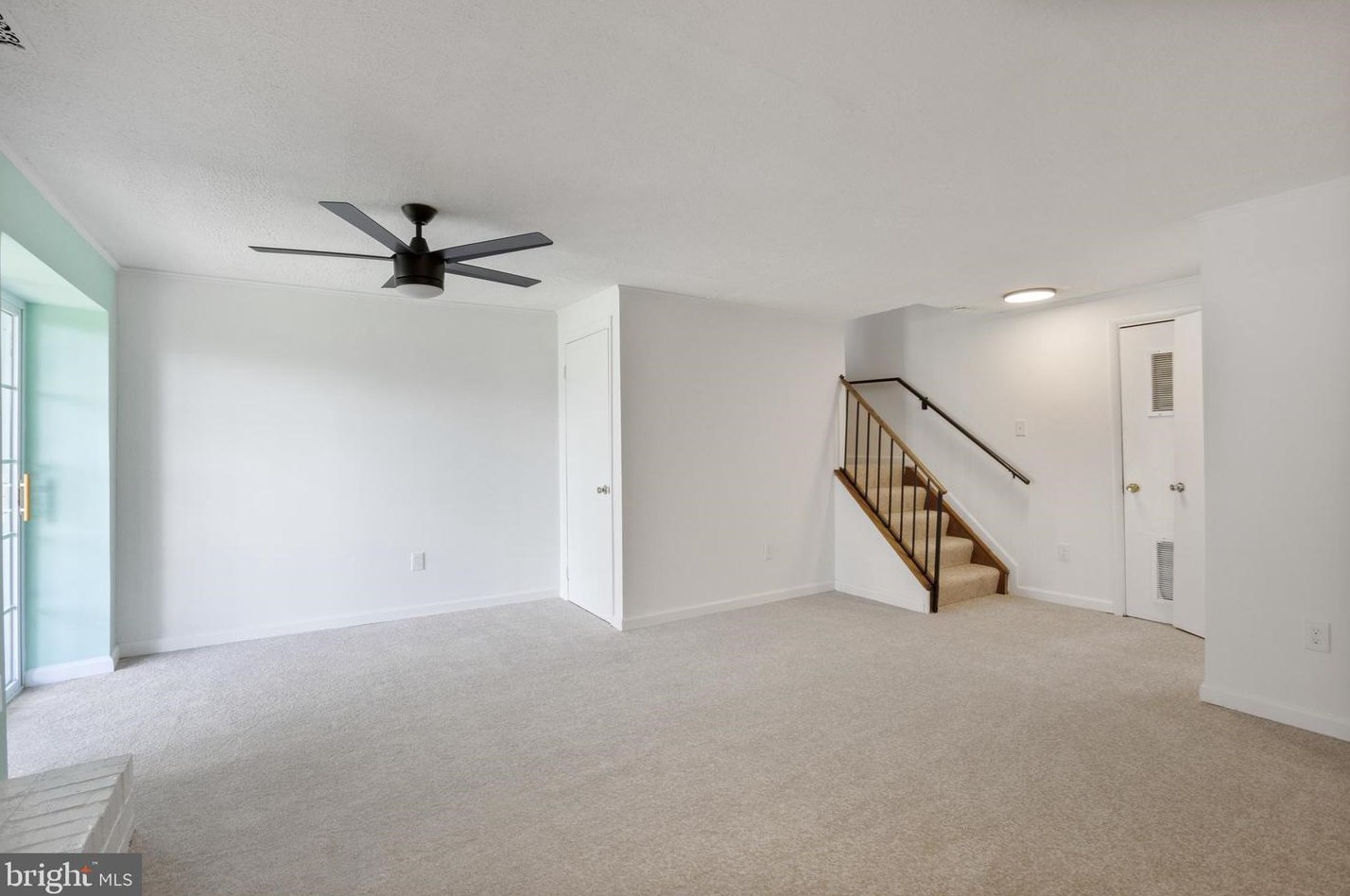 1802 Towson Ave, Baltimore MD 21222-3055 exterior