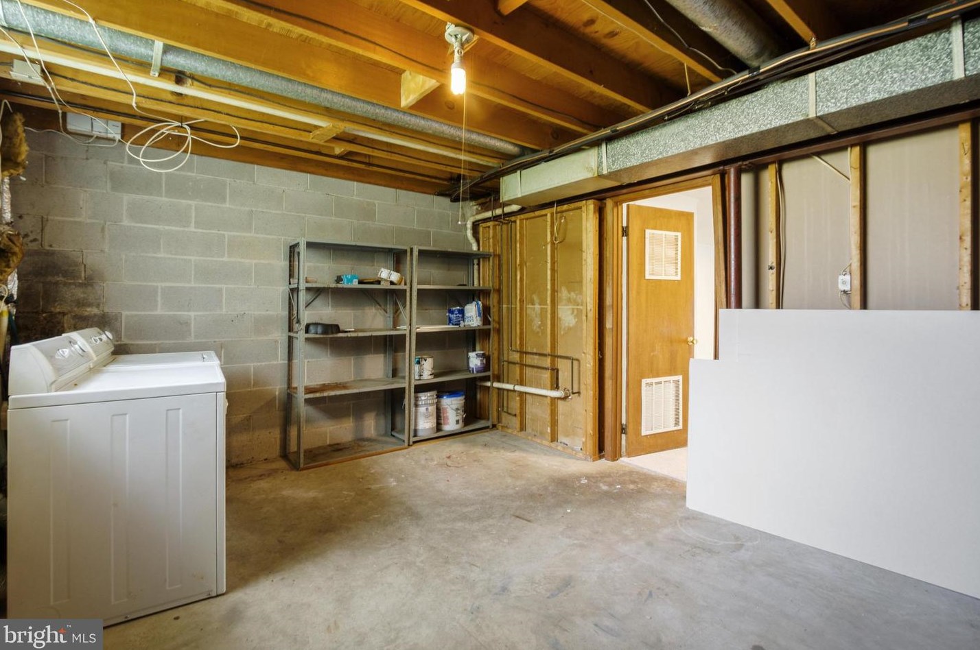 1802 Towson Ave, Baltimore MD 21222-3055 exterior