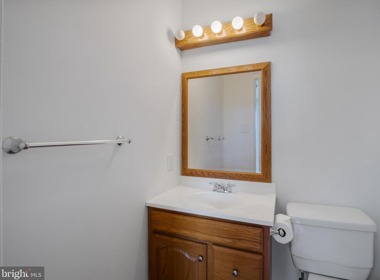 1802 Towson Ave, Baltimore MD 21222-3055 exterior