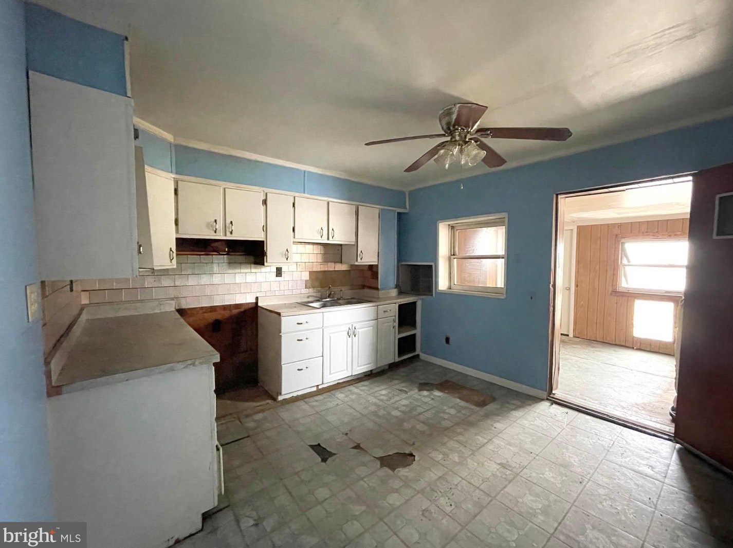 224 Chestnut St, Baltimore MD  21222-6158 exterior