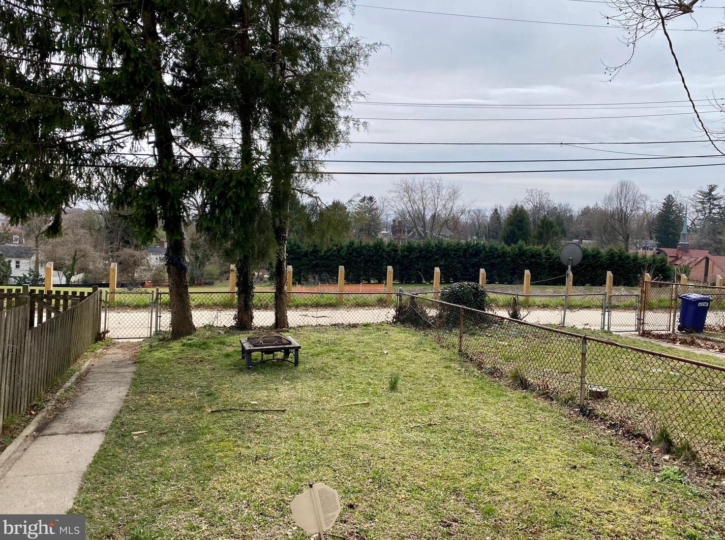 125 Marburth Ave, Baltimore MD  21286-1145 exterior