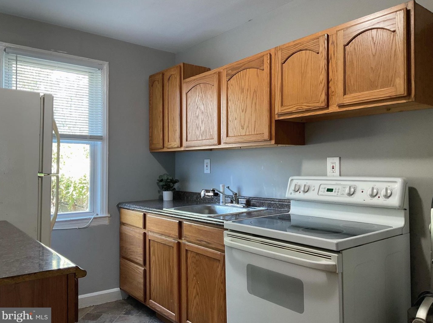 320 Sollers Point Rd, Baltimore MD  21222-6168 exterior
