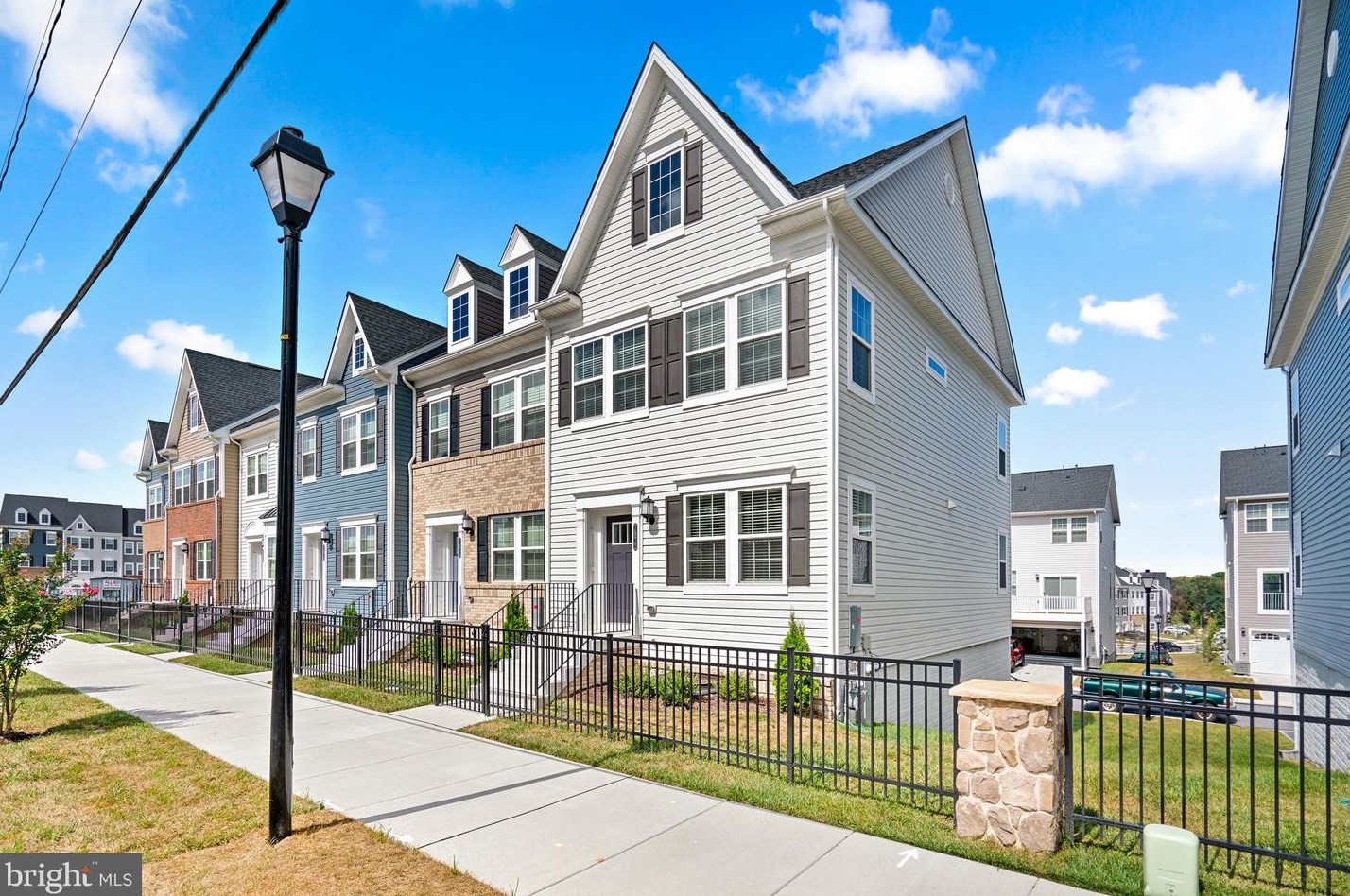 7872 Johnnycake Rd, Baltimore MD 21244-1220 exterior