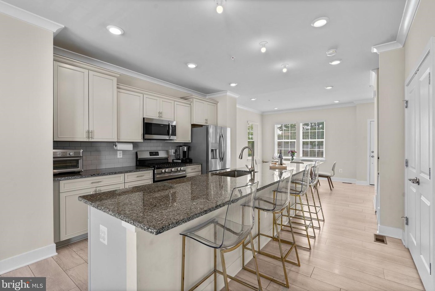 7872 Johnnycake Rd, Baltimore MD 21244-1220 exterior