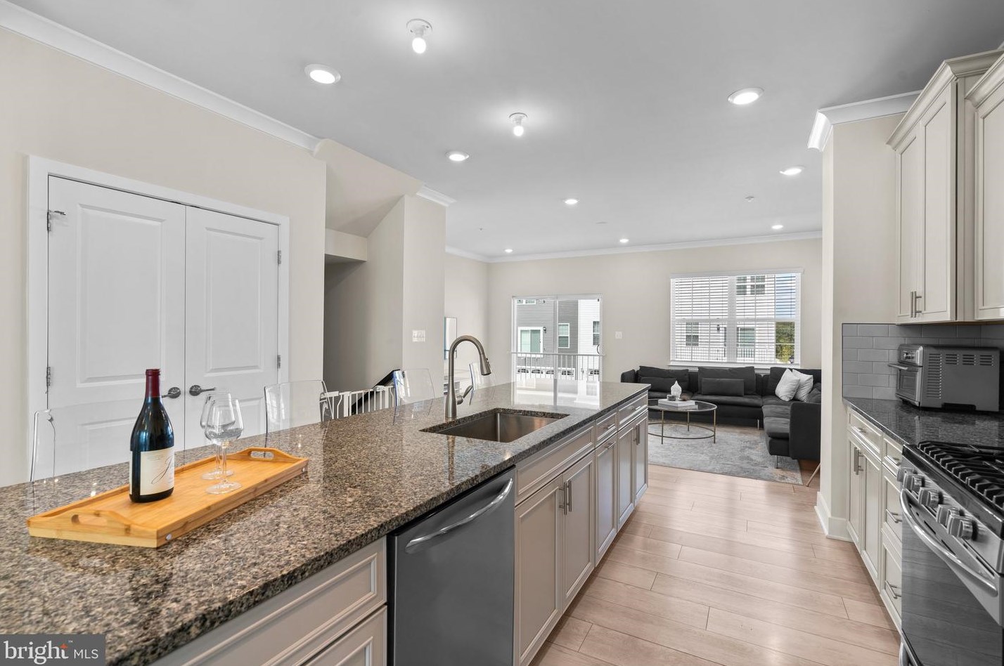 7872 Johnnycake Rd, Baltimore MD 21244-1220 exterior