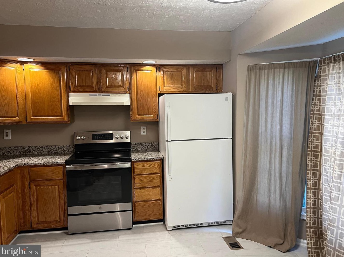 8248 Berryfield Dr, Baltimore MD  21236-5510 exterior