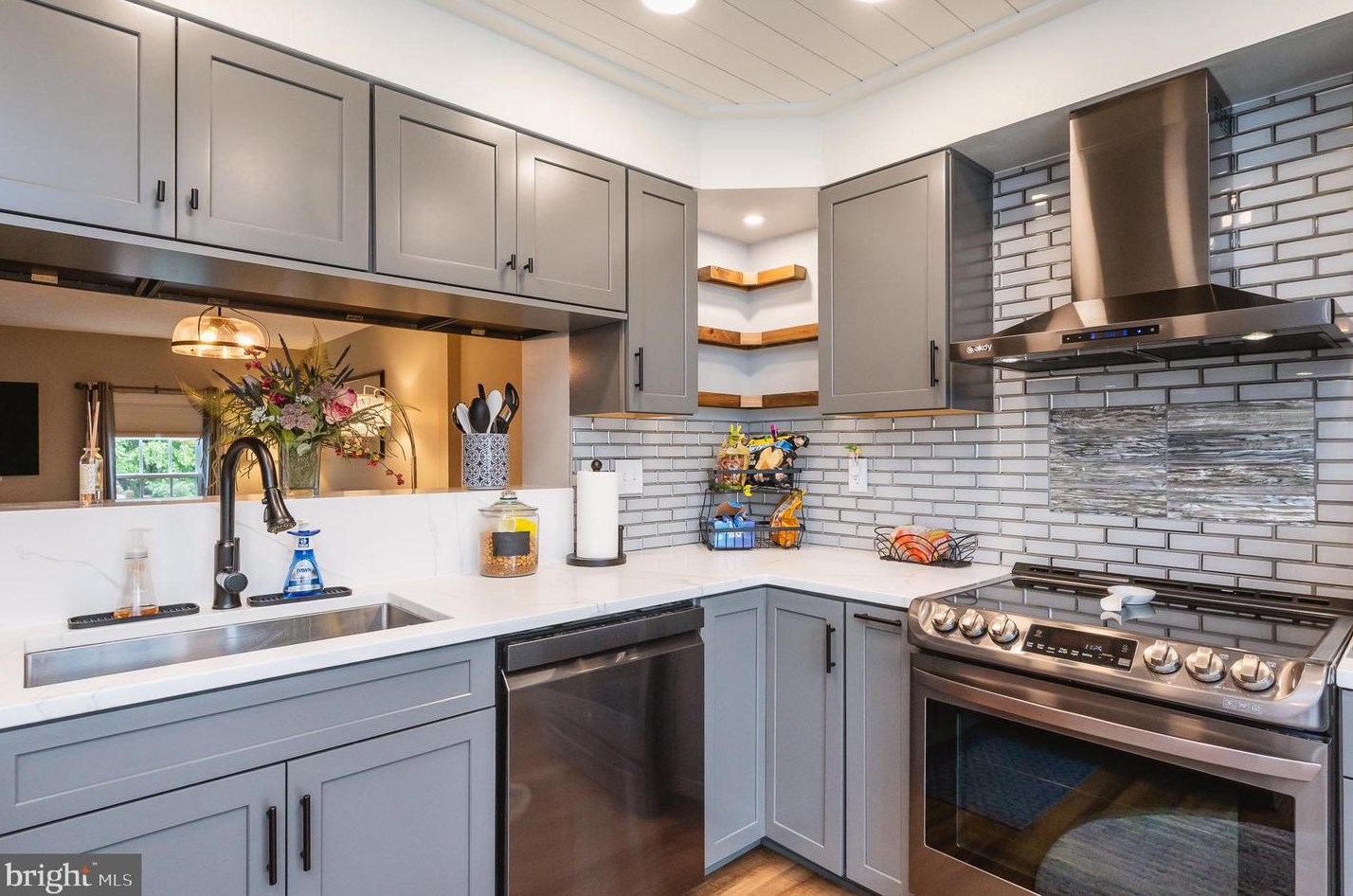 7 Turnmill Ct, Baltimore MD  21236-5554 exterior