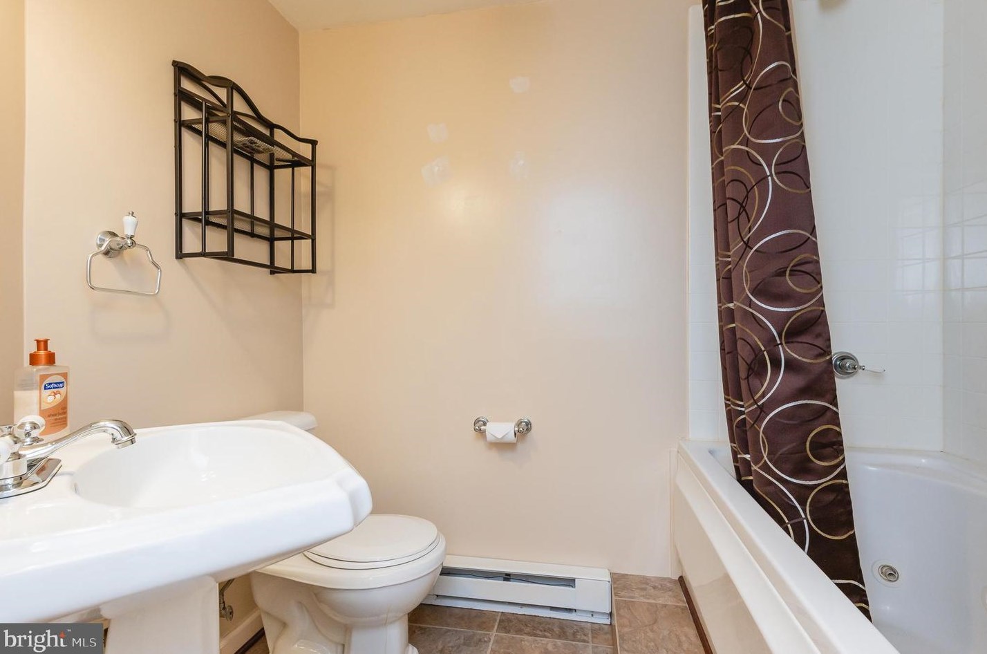 7 Turnmill Ct, Baltimore MD  21236-5554 exterior