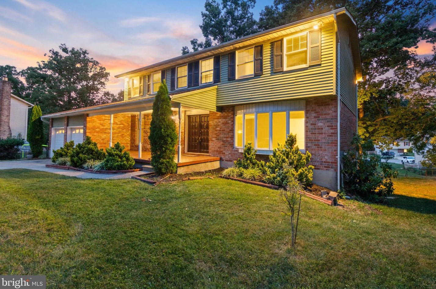 12 Madison Mills Ct, Baltimore, MD 21228-2537