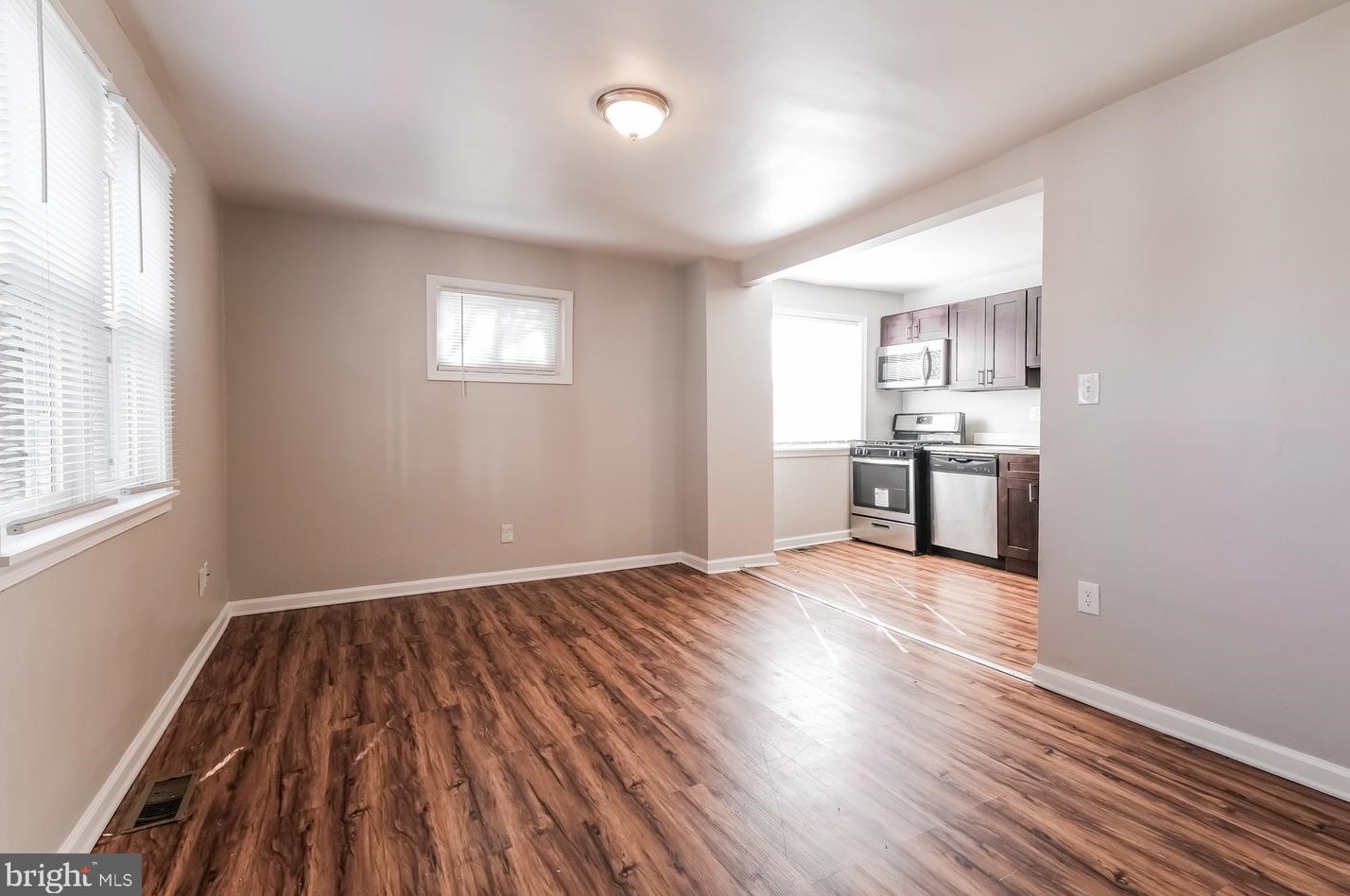 8539 Chestnut Oak Rd, Baltimore MD  21234-3701 exterior