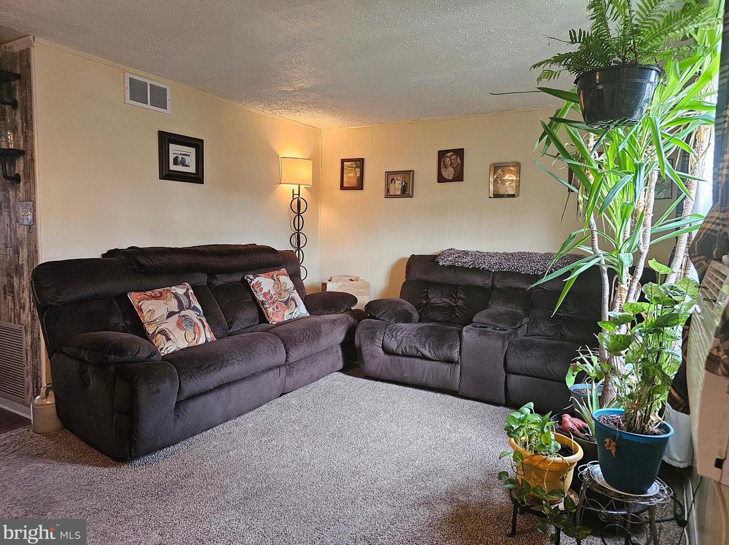 7926 Gough St, Baltimore, MD 21224-2126