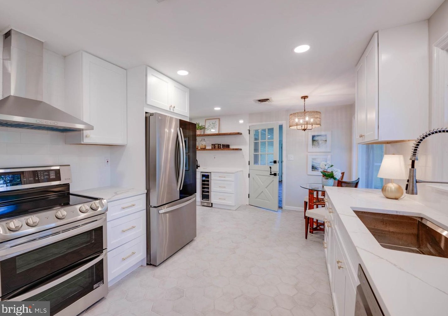 1125 Gypsy Ln, Baltimore MD  21286-1463 exterior