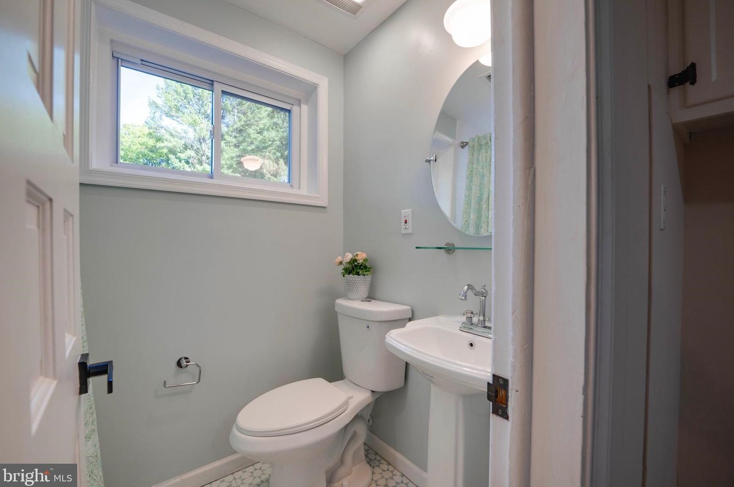 1125 Gypsy Ln, Baltimore MD  21286-1463 exterior