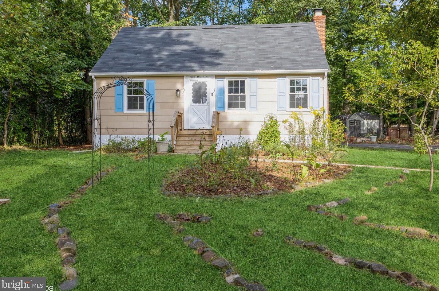 4026 Villa Nova Rd, Baltimore, MD 21207-4649