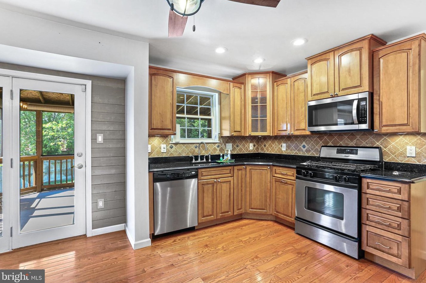 8 Brenda Lee Ct, Baltimore, MD 21221-3446