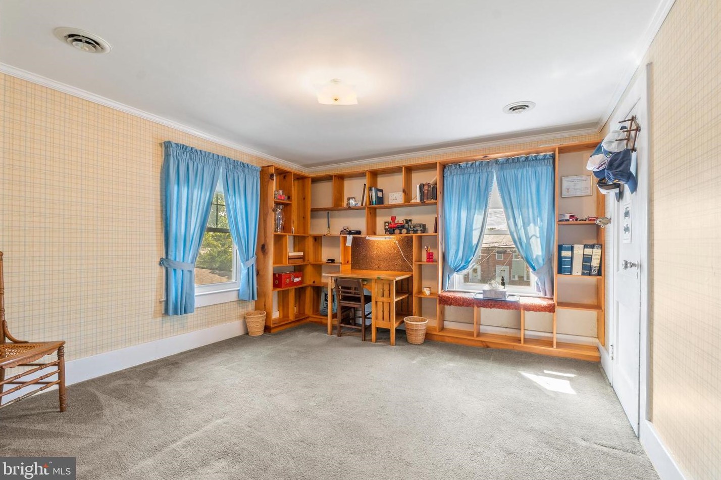 509 Academy Rd, Baltimore MD  21228-1813 exterior