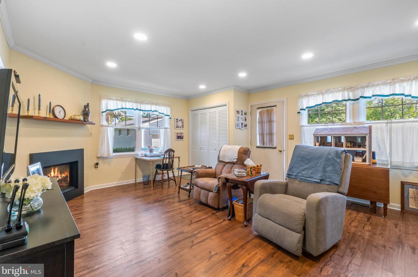 509 Academy Rd, Baltimore MD  21228-1813 exterior