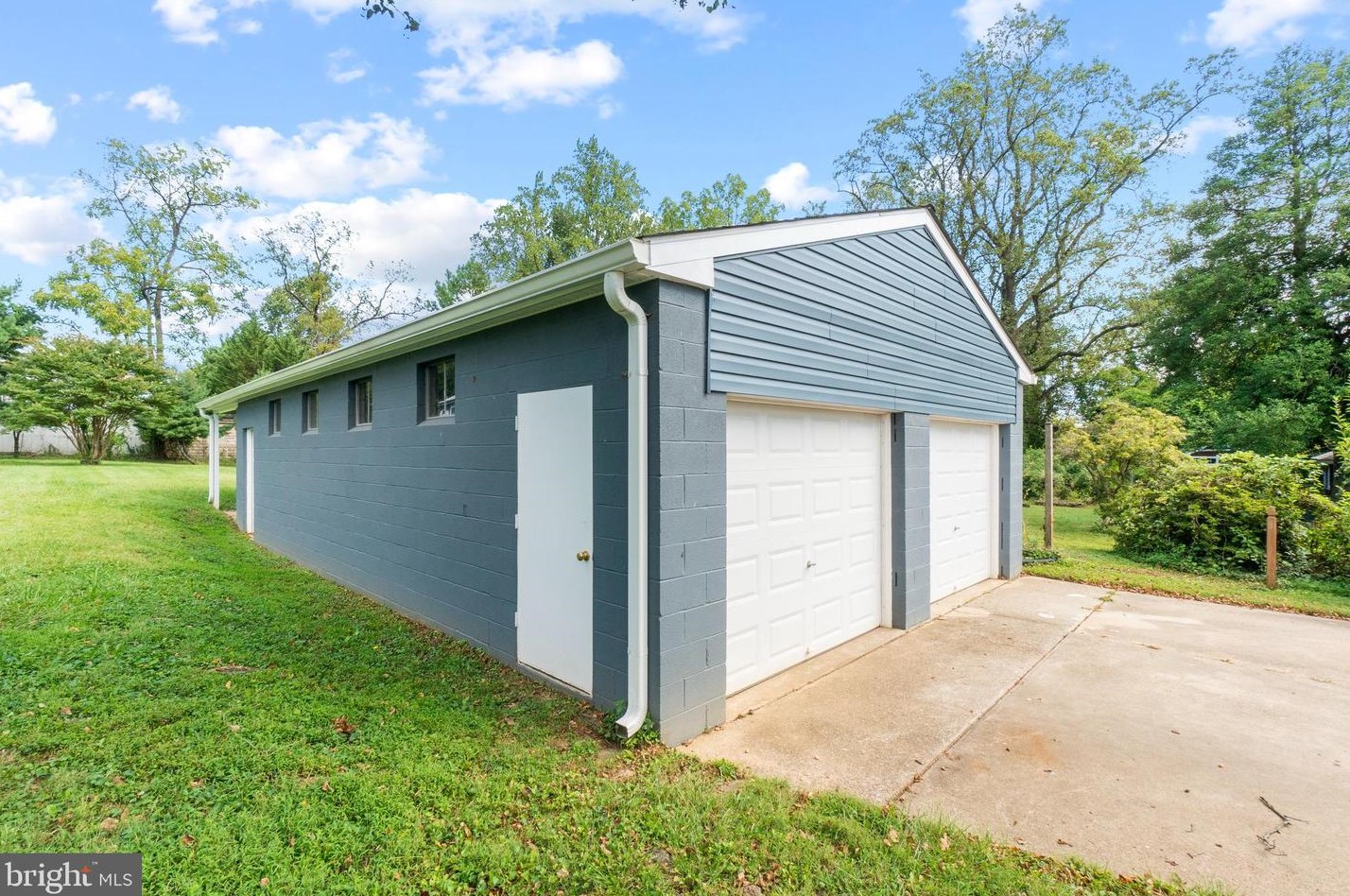 509 Academy Rd, Baltimore MD  21228-1813 exterior