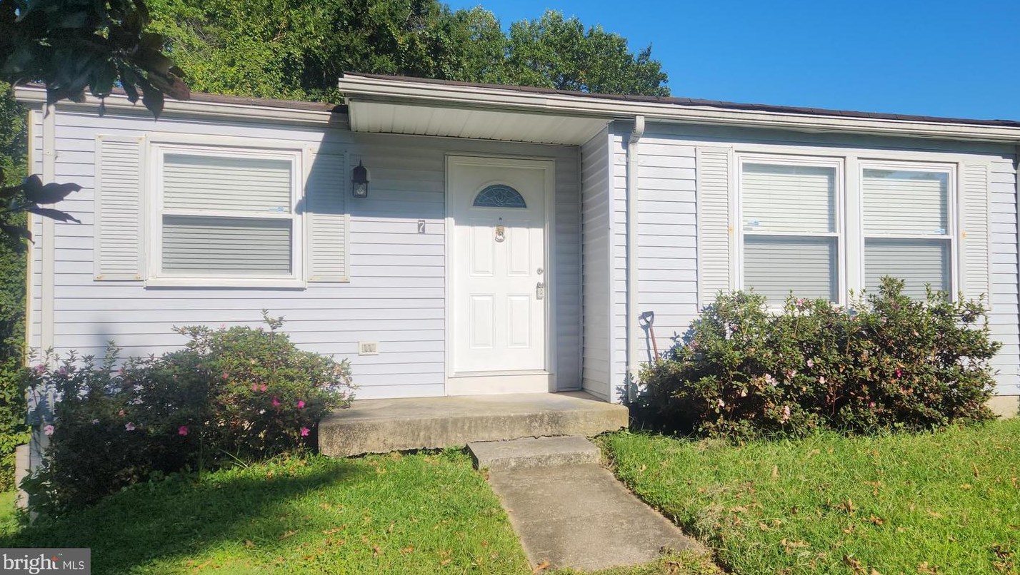 7 Hallfield Ct, Baltimore, MD 21236-2809