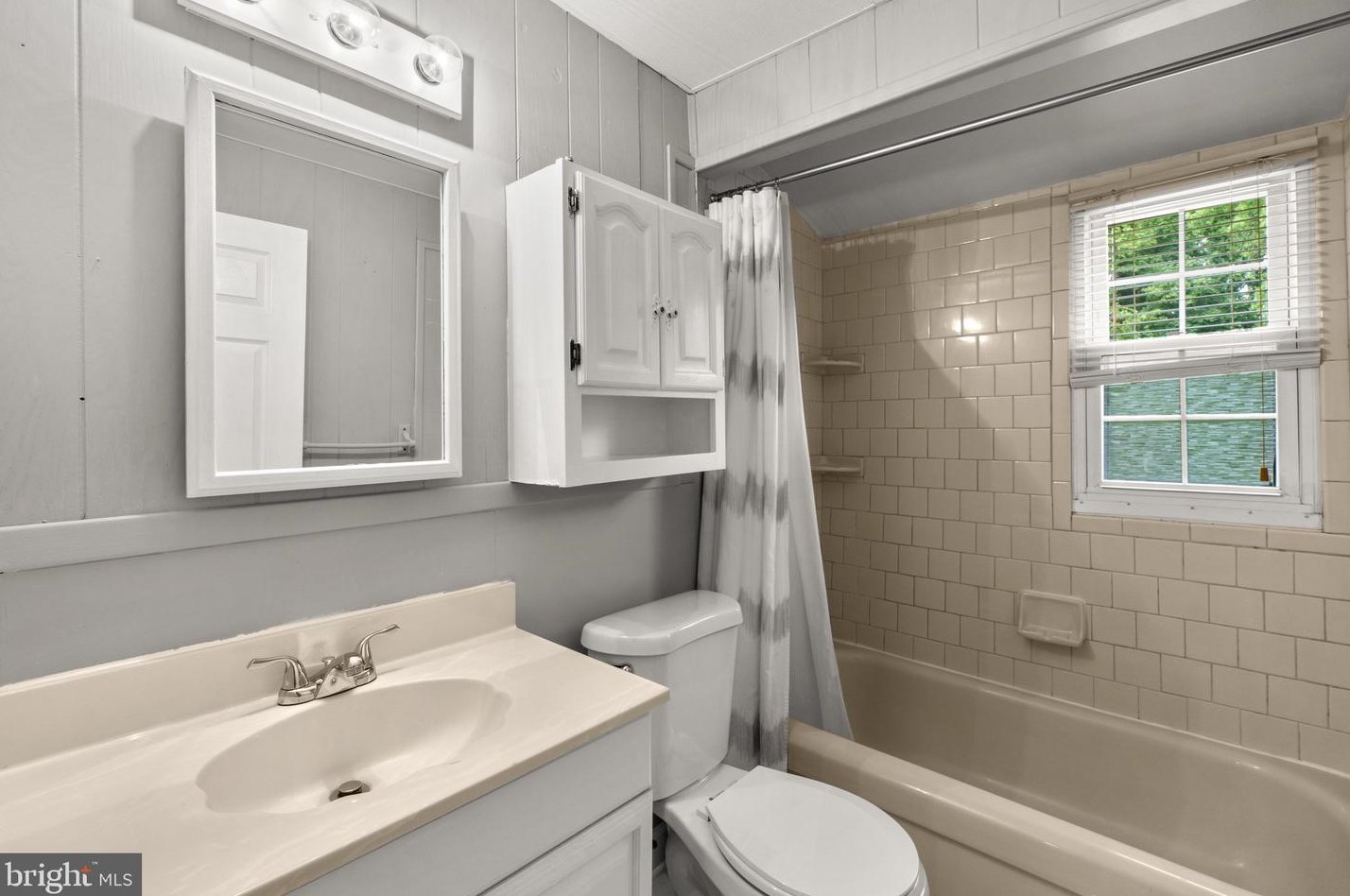 1606 Yakona Rd, Baltimore MD 21286-2348 exterior