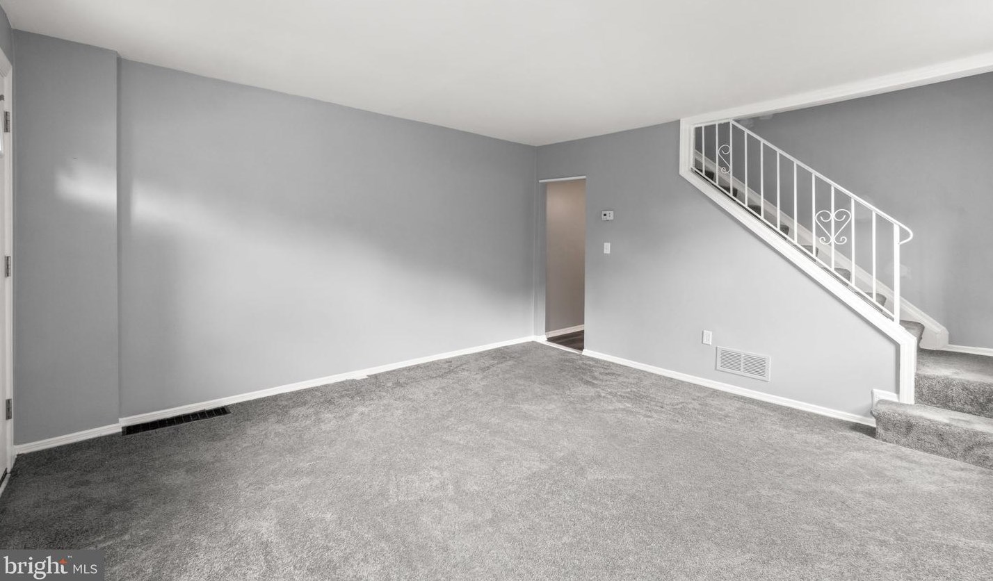 1606 Yakona Rd, Baltimore MD 21286-2348 exterior