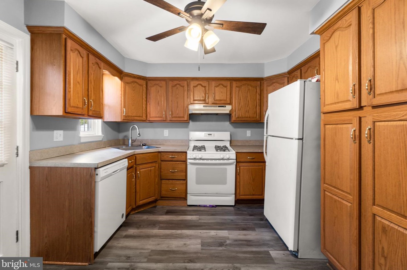 1606 Yakona Rd, Baltimore MD 21286-2348 exterior